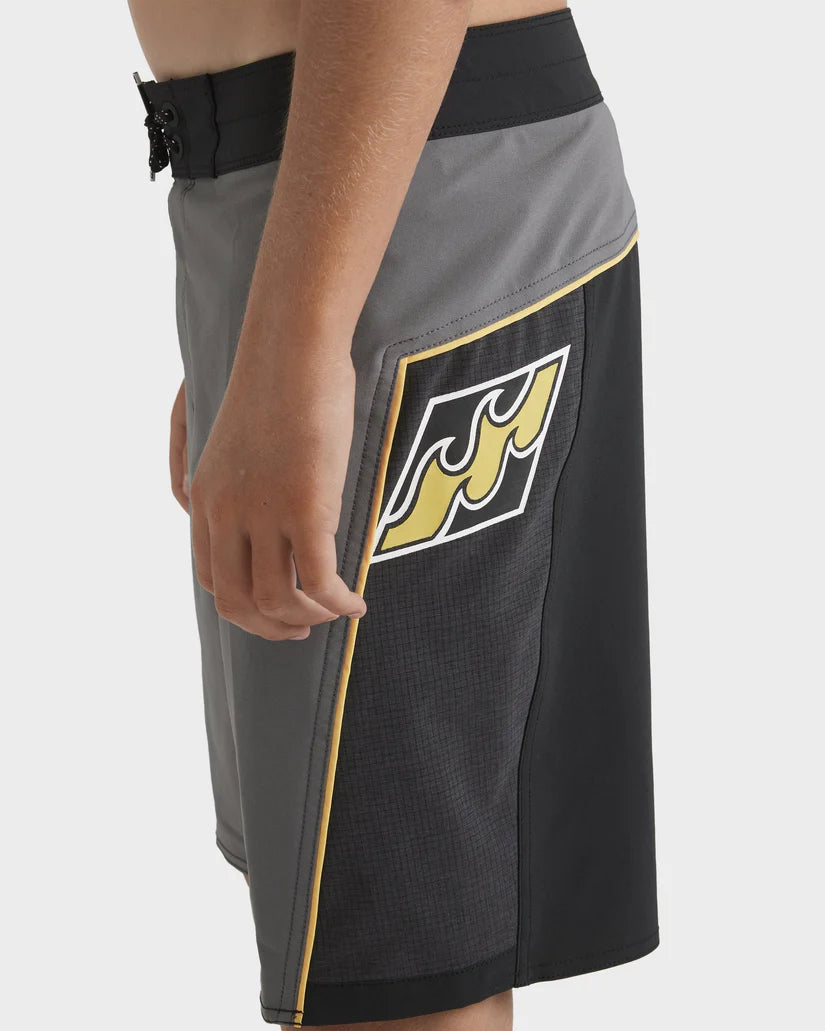 BILLABONG STRADDIE PRO BOARDIES TEENS