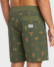 BILLABONG SUNDAYS PRO BOARDSHORTS