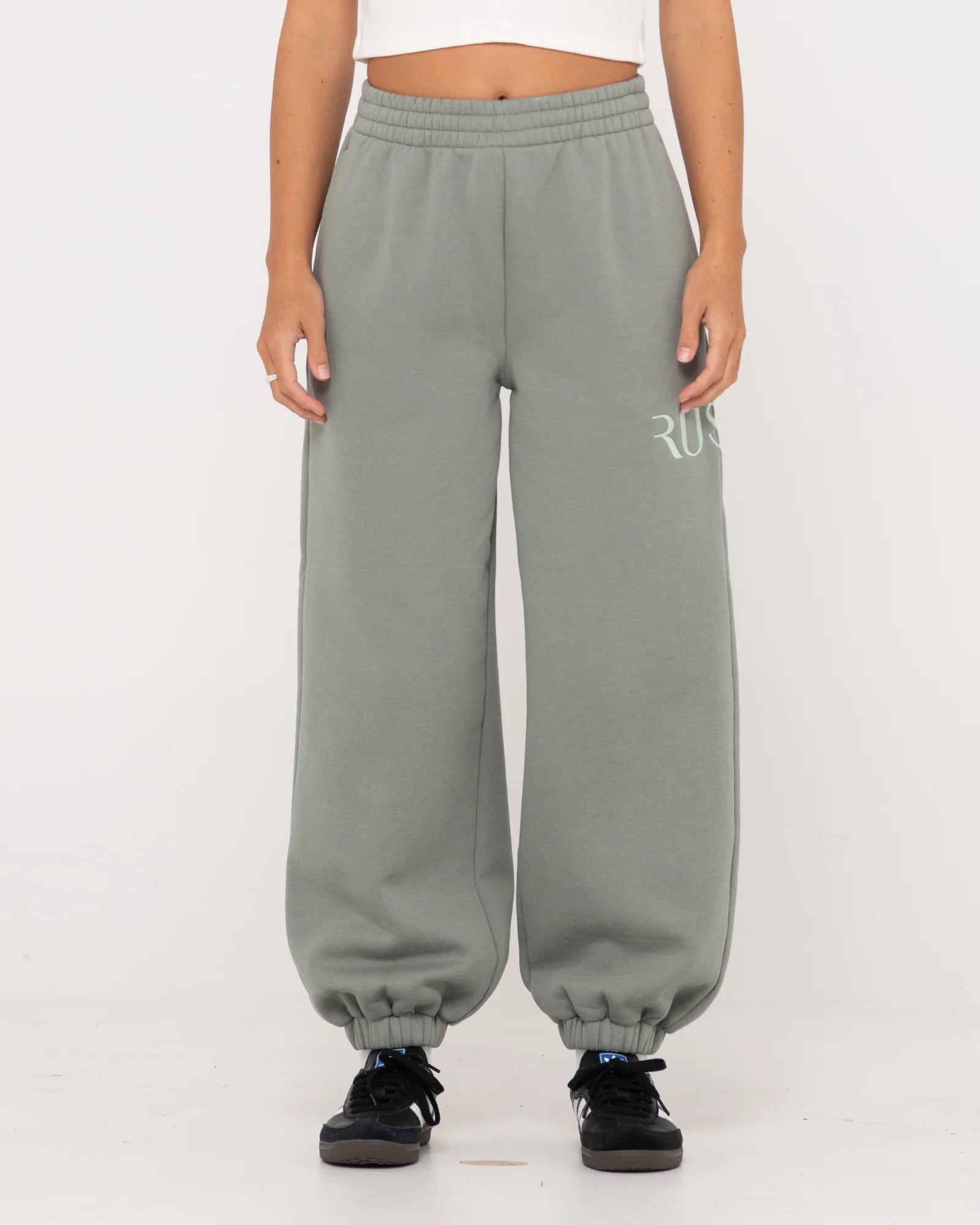 WOMENS TRACKIES