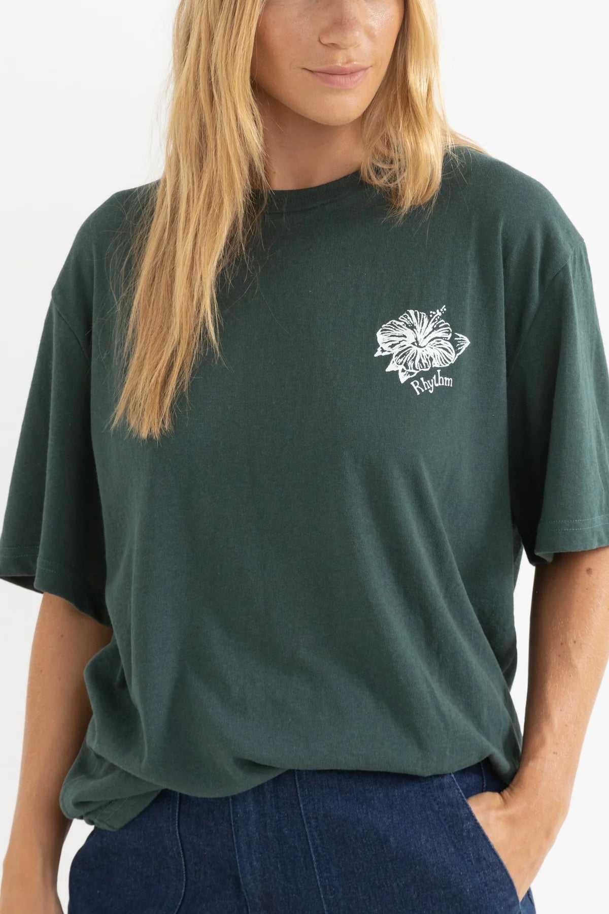 RHYTHM SURF RIDER OVERSIZED T-SHIRT – RELAXED CREW NECK GRAPHIC TEE – FOREST GREEN