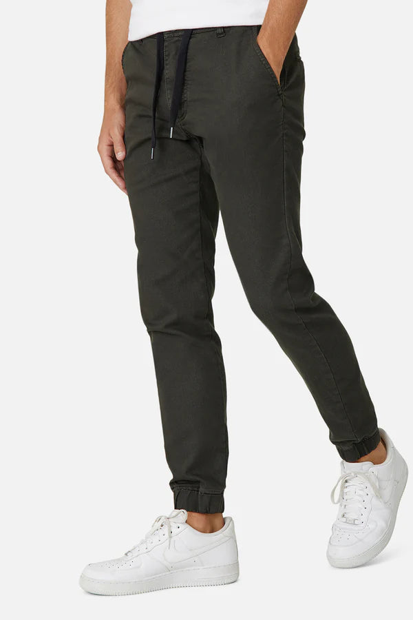 THE DRIFTER CHINO PANT ARMY GREEN