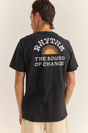 RHYTHM AWAKE TEE