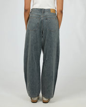 AAE HALLIE BARREL LEG JEAN - SLATE