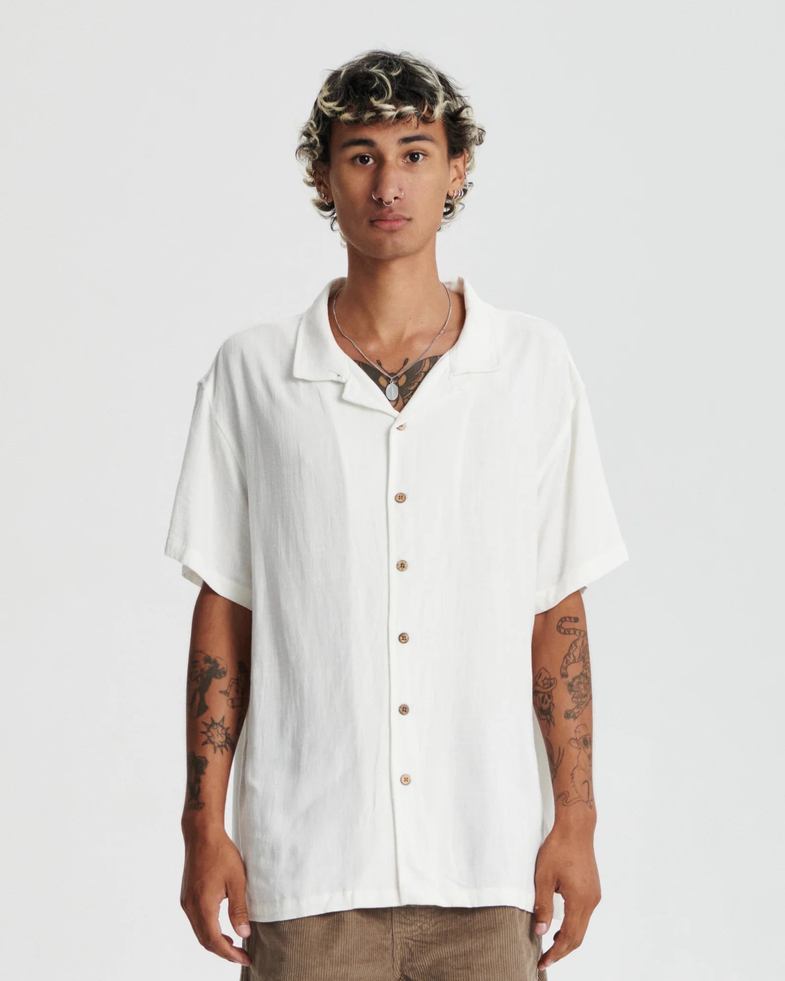 TCSS ERNIE SS RESORT SHIRT VINTAGE WHITE