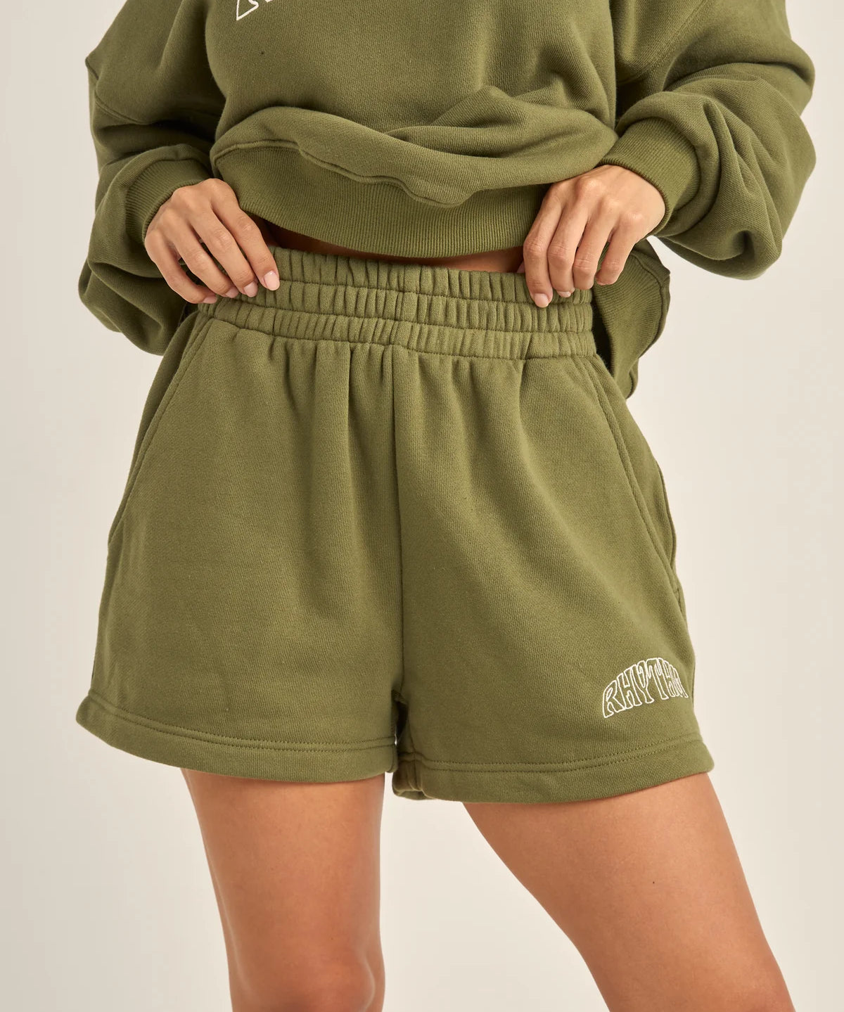 18_607ab2fd-91f9-4656-ba1c-961717a6918d.webp