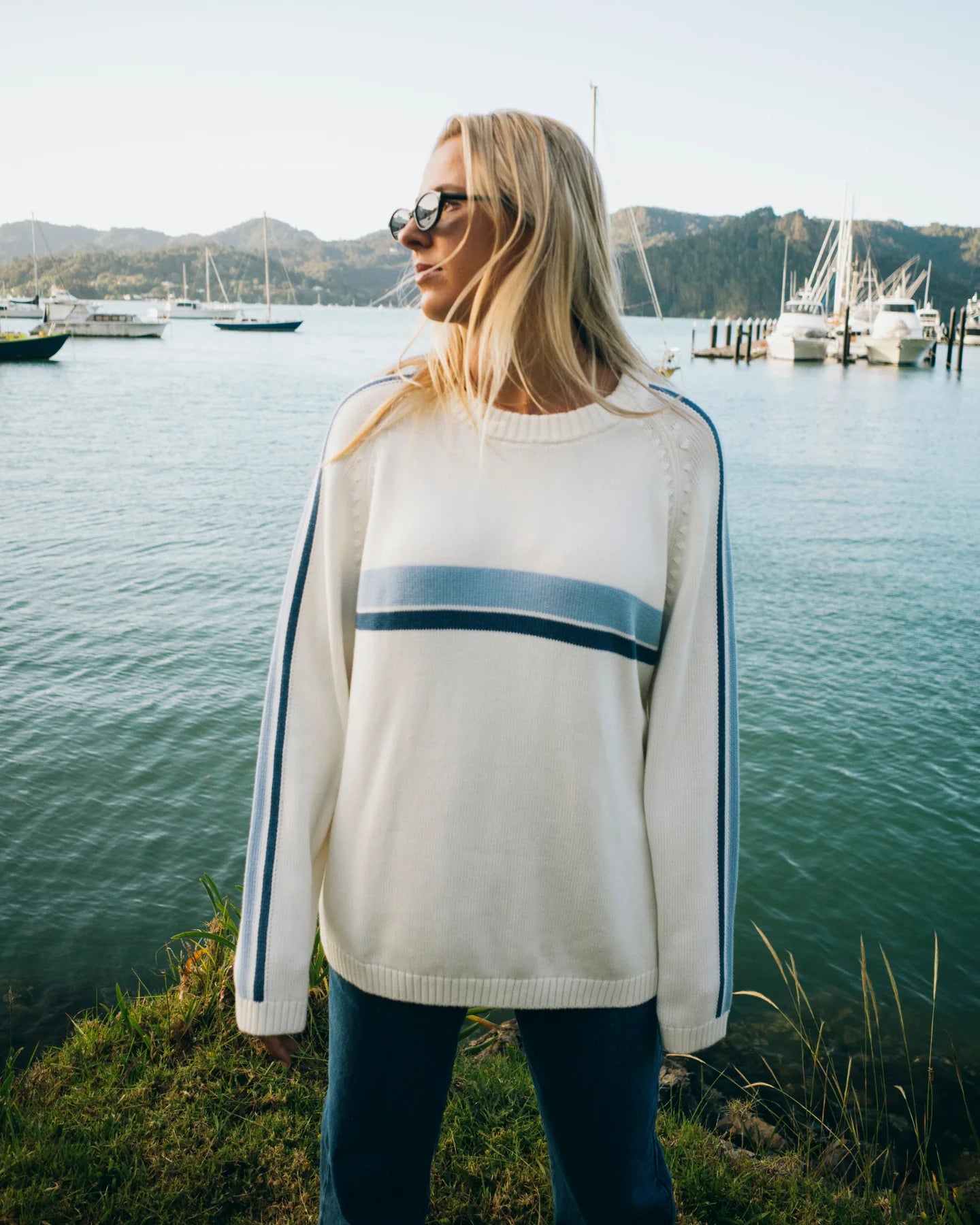 RUSTY WHITE LINES CREW NECK KNIT