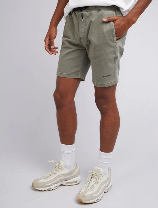 ST GOLIATH FAIRHAVEN SHORT OLIVE