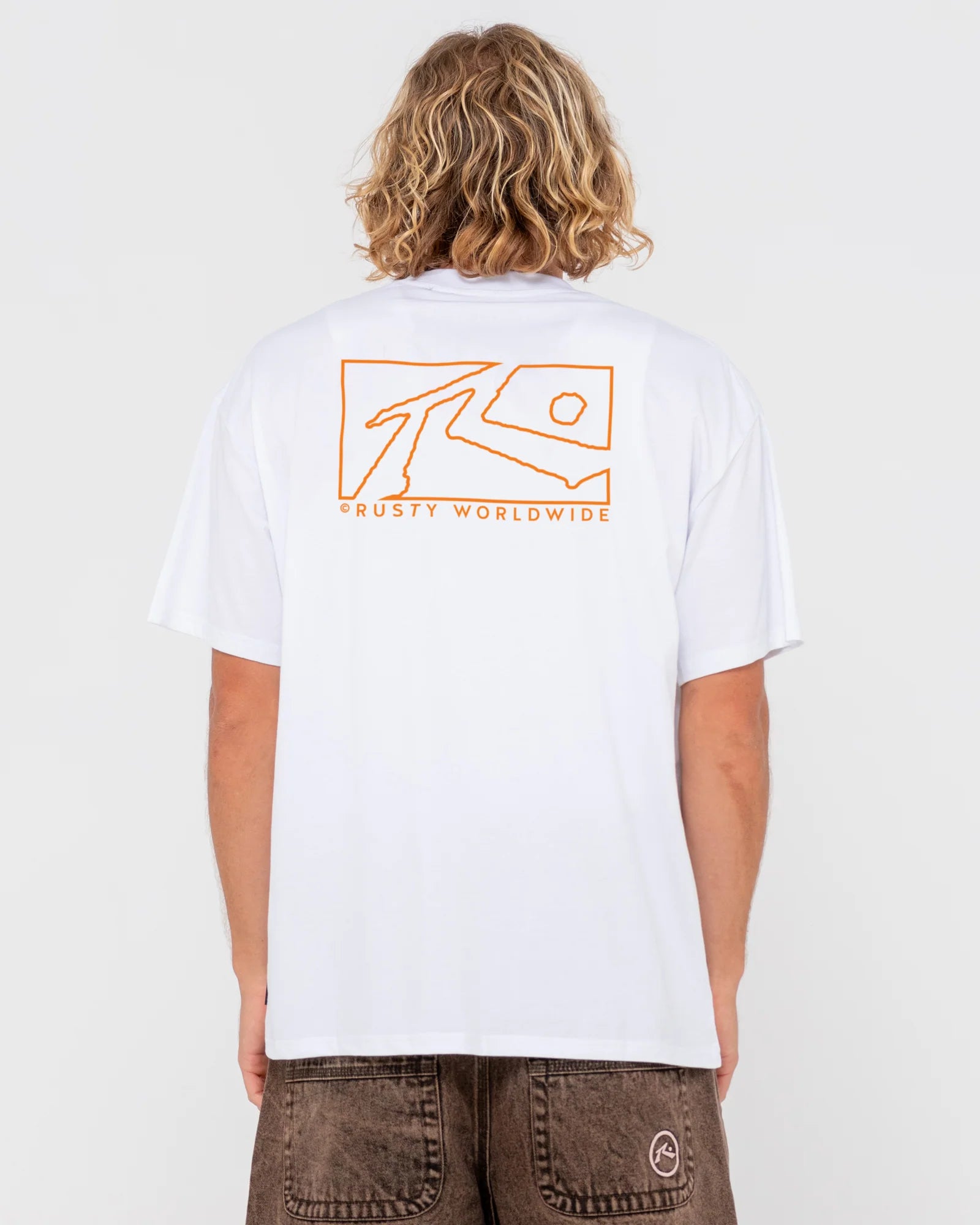 RUSTY BOXED OUT GRAPHIC TEE