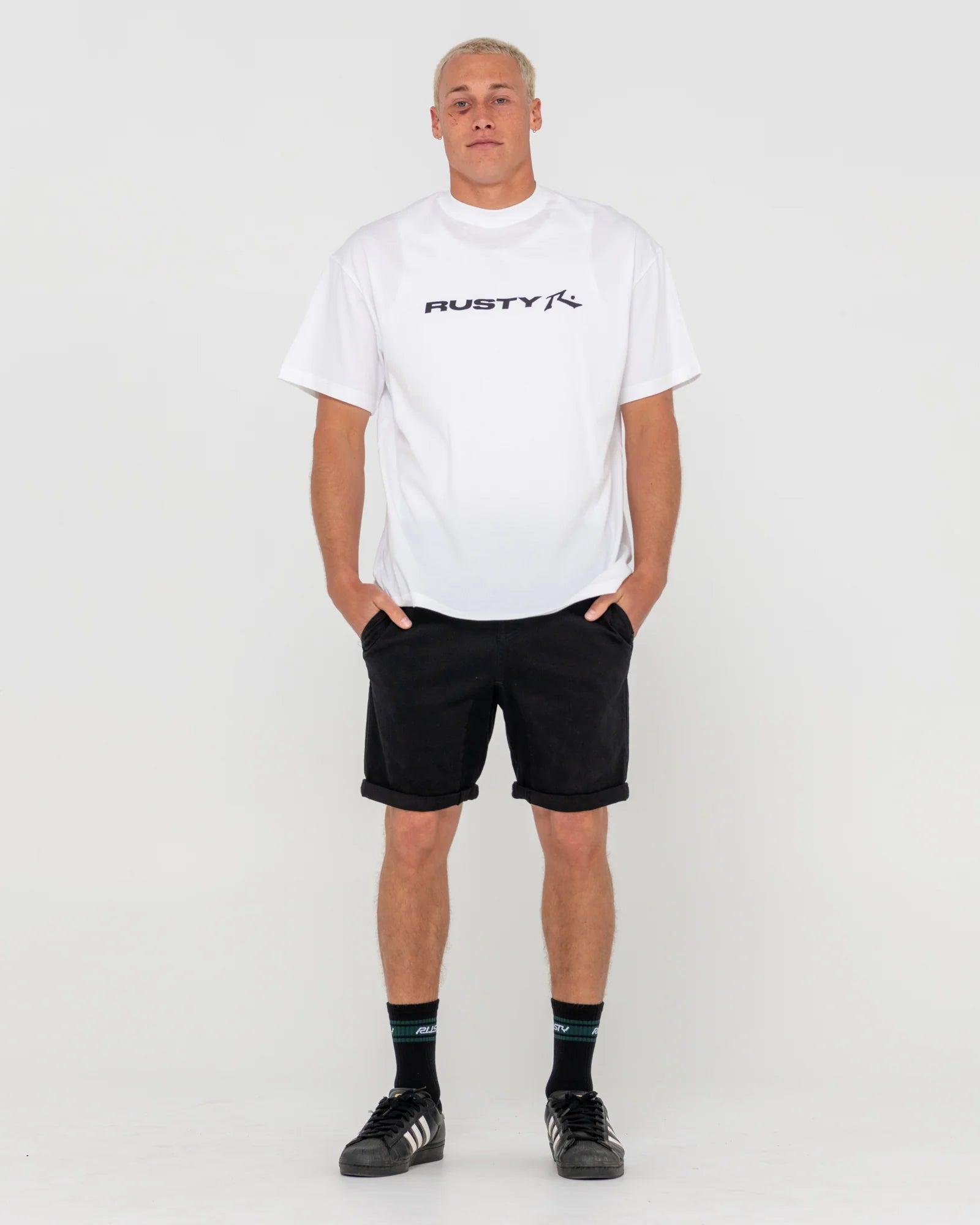 RUSTY HOOKED ON 18 ELASTIC SHORT