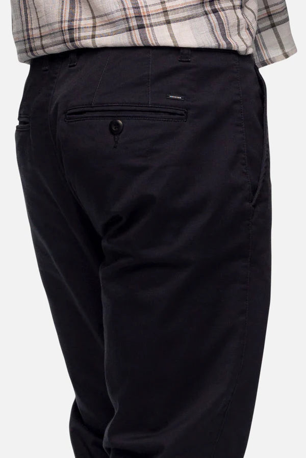 THE REGULAR CHINO DARK NAVY