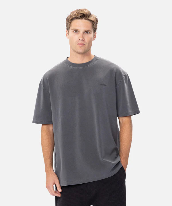 THE NEWPORT TEE ONYX