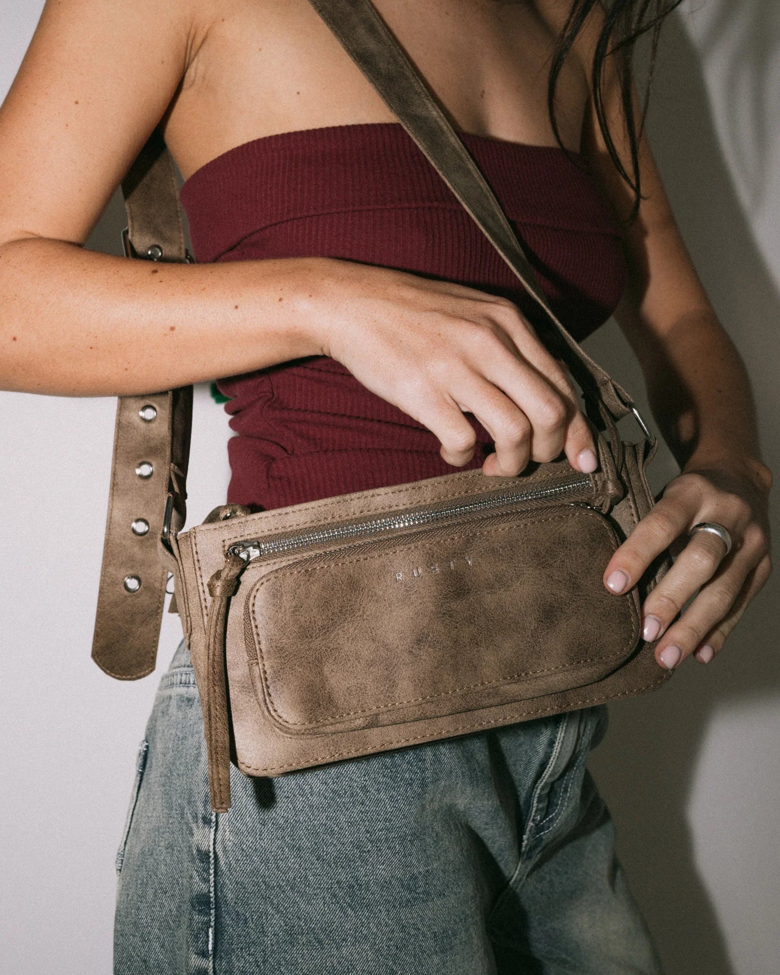 RUSTY ASTORIA CROSSBODY BAG PINECONE