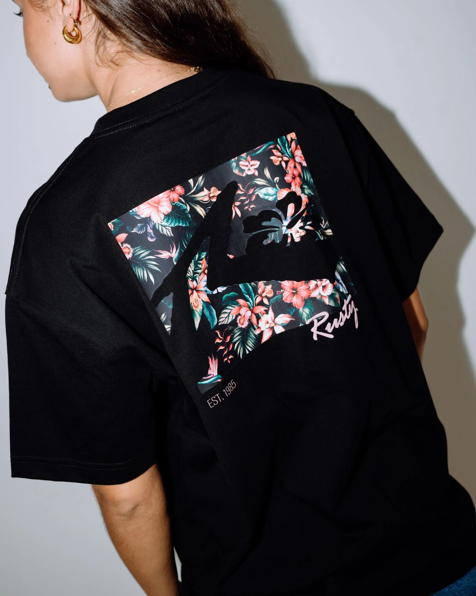 RUSTY JILL GRAPHIC TEE