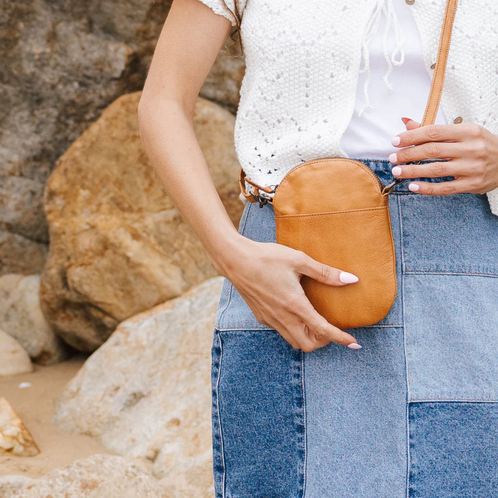 DUSKY ROBIN BOBBI BAG TAN