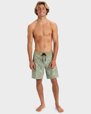 QUIKSILVER SURFSILK STRAIGHT LEG 18