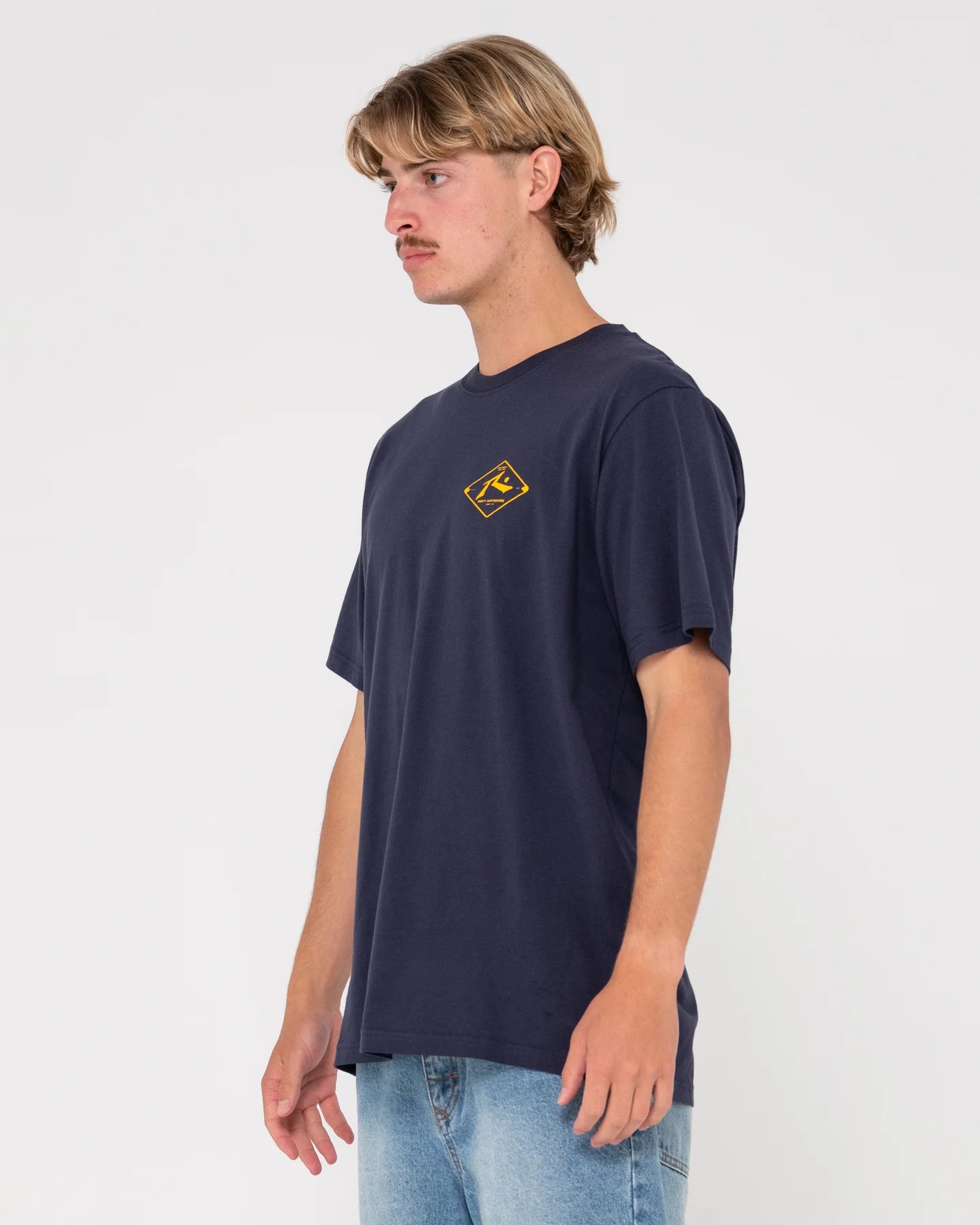 RUSTY WULL WOLUME GRAPHIC TEE NAVY