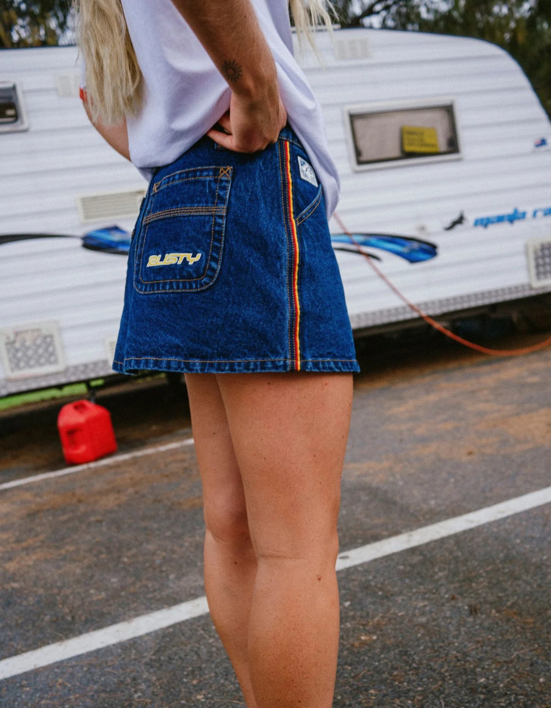 RUSTY FLIP MOMMY LOW RISE MINI DENIM SKIRT