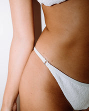 RUSTY SANDALWOOD RING CHEEKY BIKINI BOTTOM