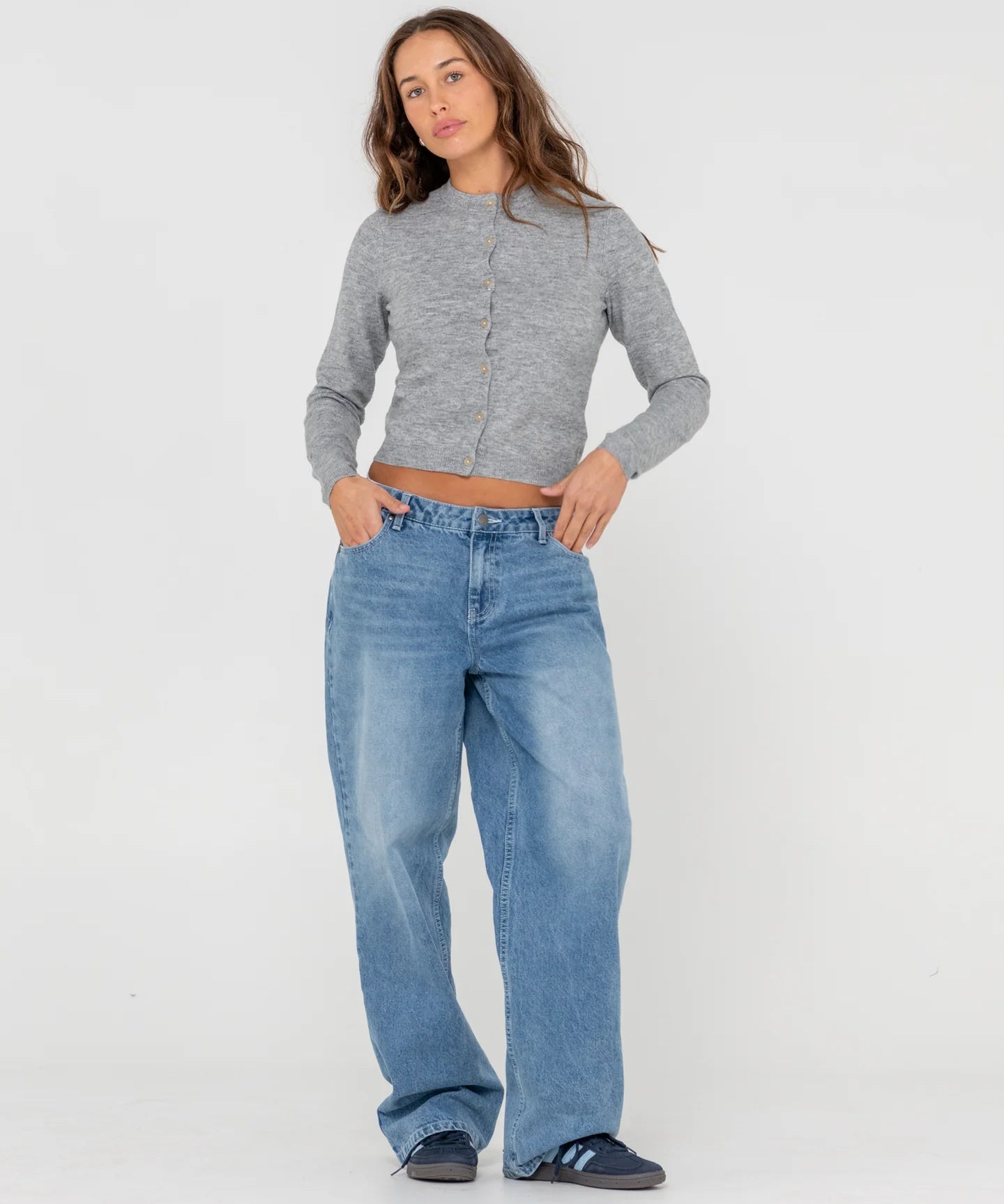 85_ec0297fe-8ae5-4c72-a047-3971873e81bc.webp