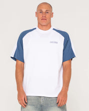 RUSTY DODGER RAGLAN TEE