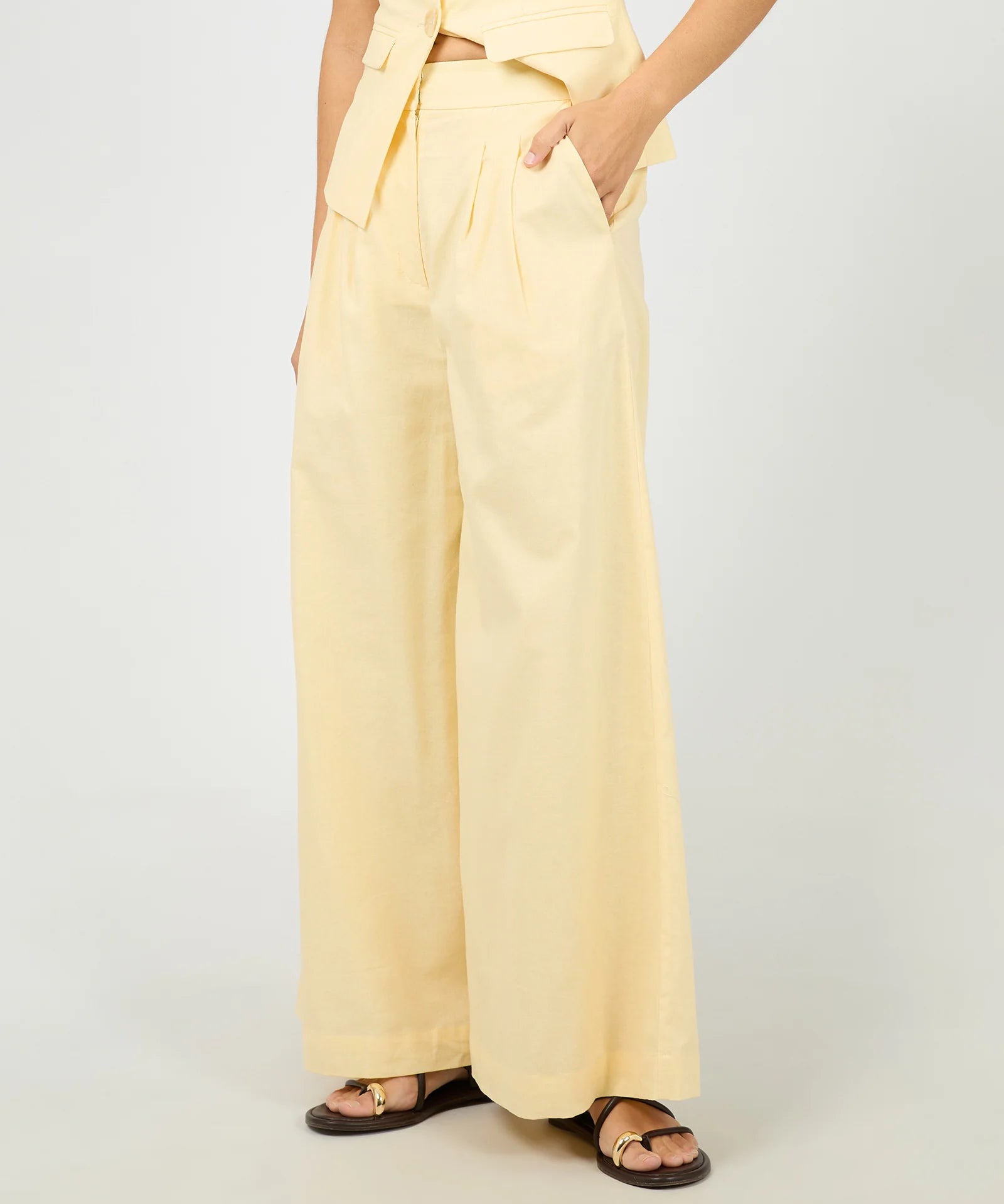 ALESSALINENPANT3.webp