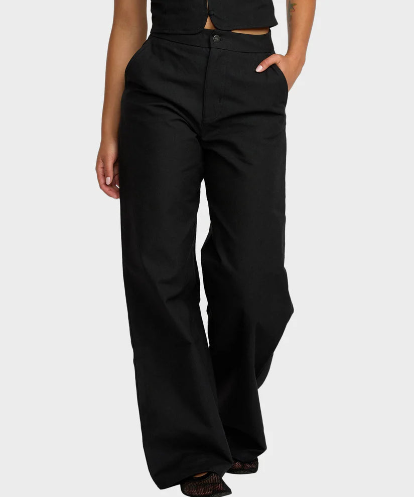 BONNIEPANTS1.webp