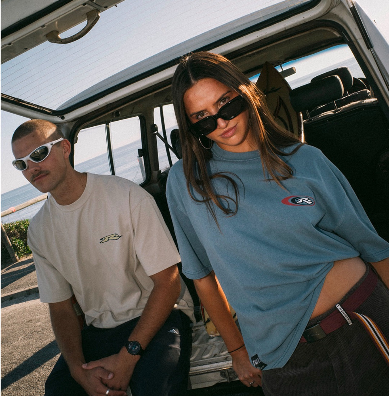 RUSTY SLEDS N THREADS GRAPHIC TEE - RED TEAL
