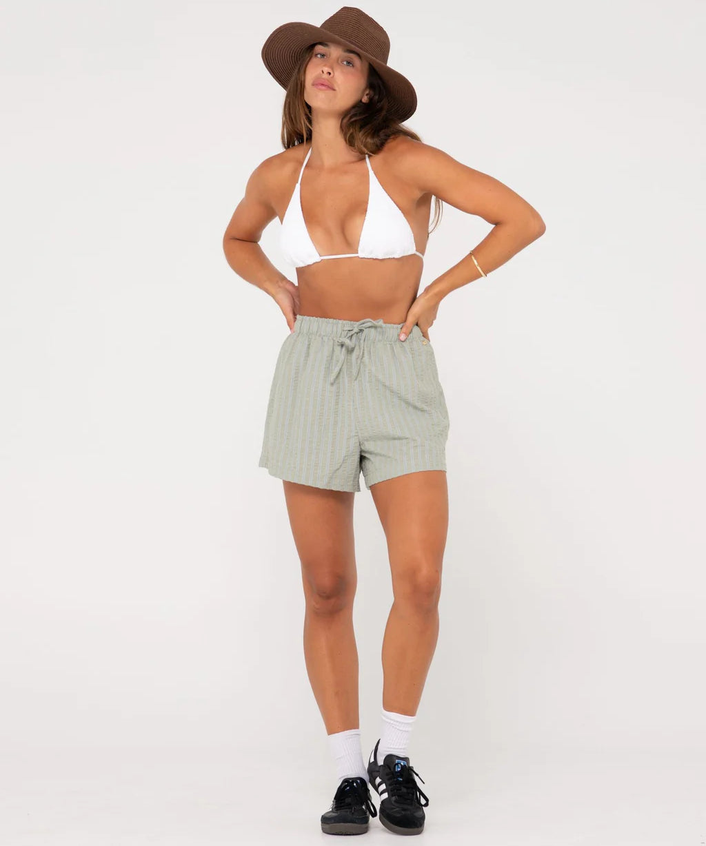 GiselePanamaStrawHat5.webp