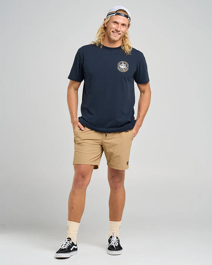 MAD HUEYS HOOKED CUDA TEE