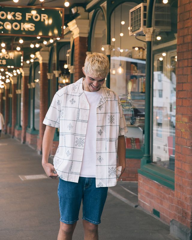 SILENT THEORY ICON SHIRT