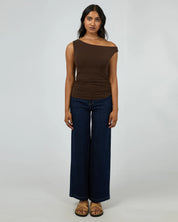 AAE KYLIE OFF SHOULDER TOP BROWN
