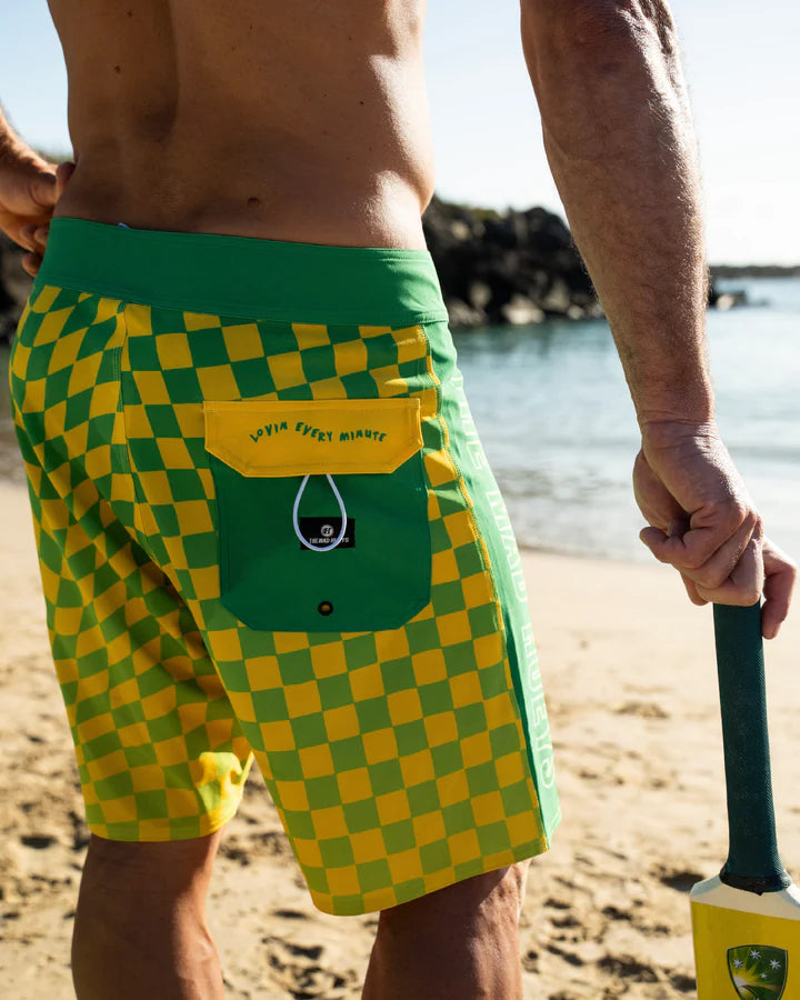 THE MAD HUEYS OI OI OI | 19" BOARDSHORT - AUSSIE GOLD