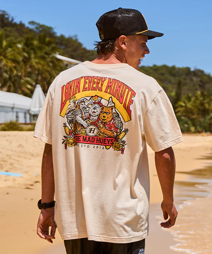 OZSTRAYA.webp