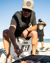 THE MAD HUEYS ROADIE TEE - VINTAGE BLACK