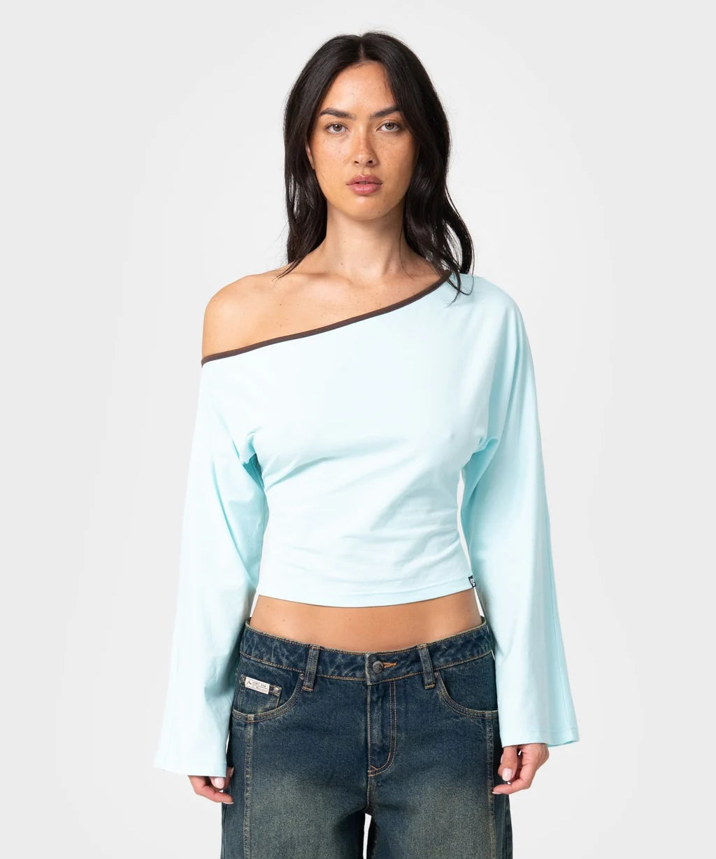 RustyYunoReverseLongSleeveSlouchTopWomensPowderAqua1.webp