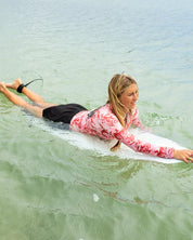 MAD HUEYS TAIL UNTOLD | WOMENS LS ZIP THROUGH RASHIE - CORAL
