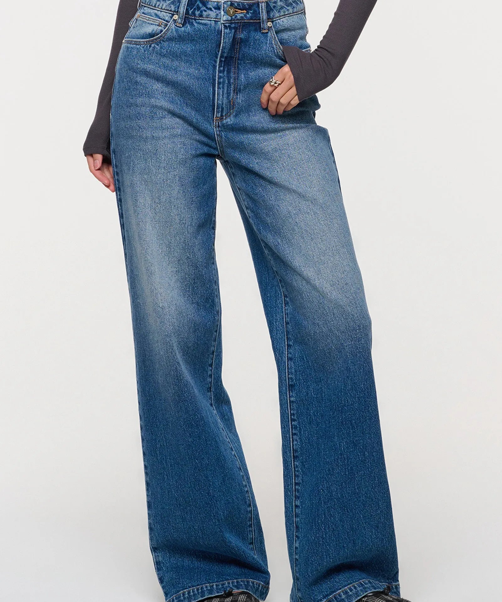 abrand-94-high-wide-jeans-kaley1.webp