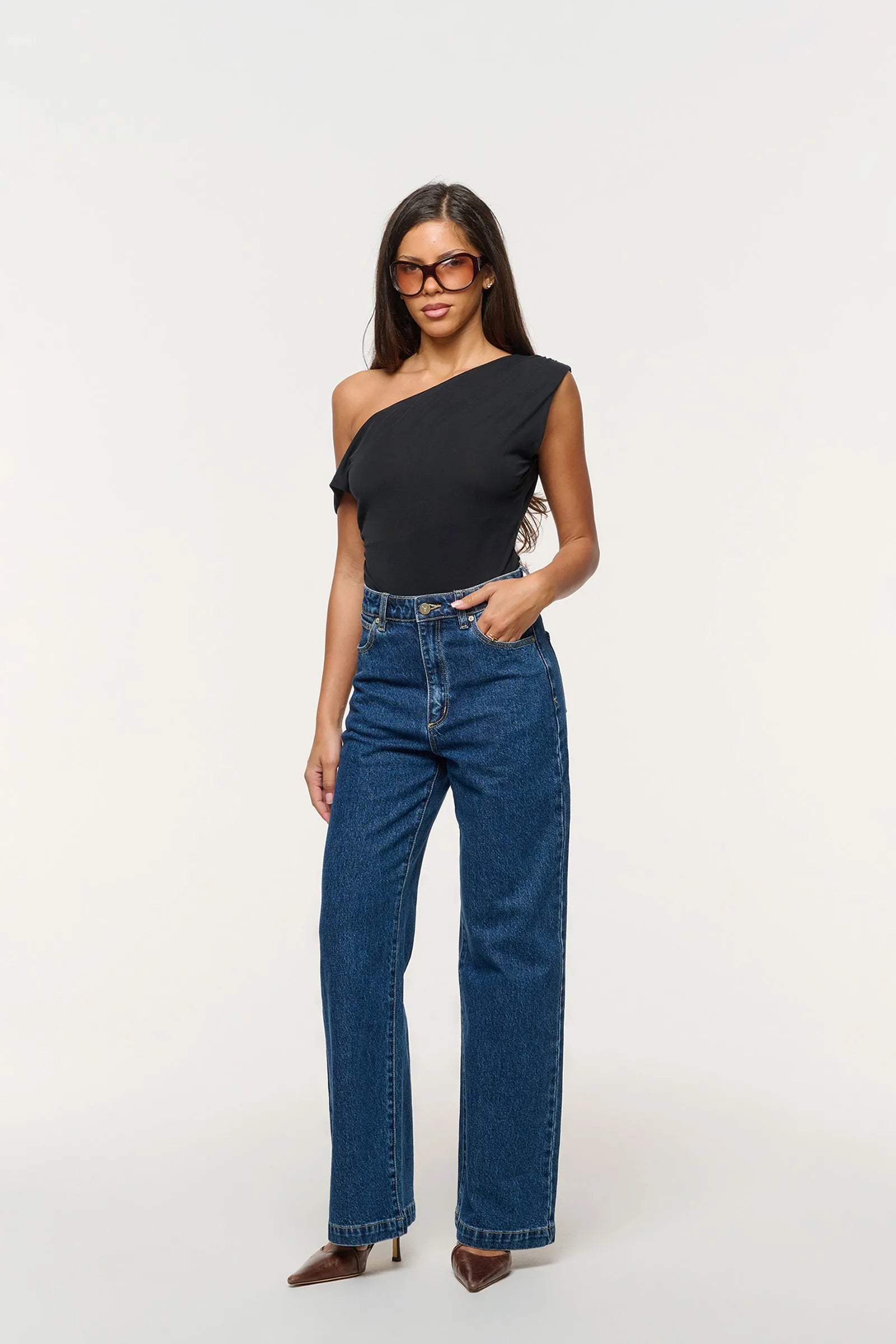 ABRAND 94 HIGH & WIDE PETITE JEANS – TARA