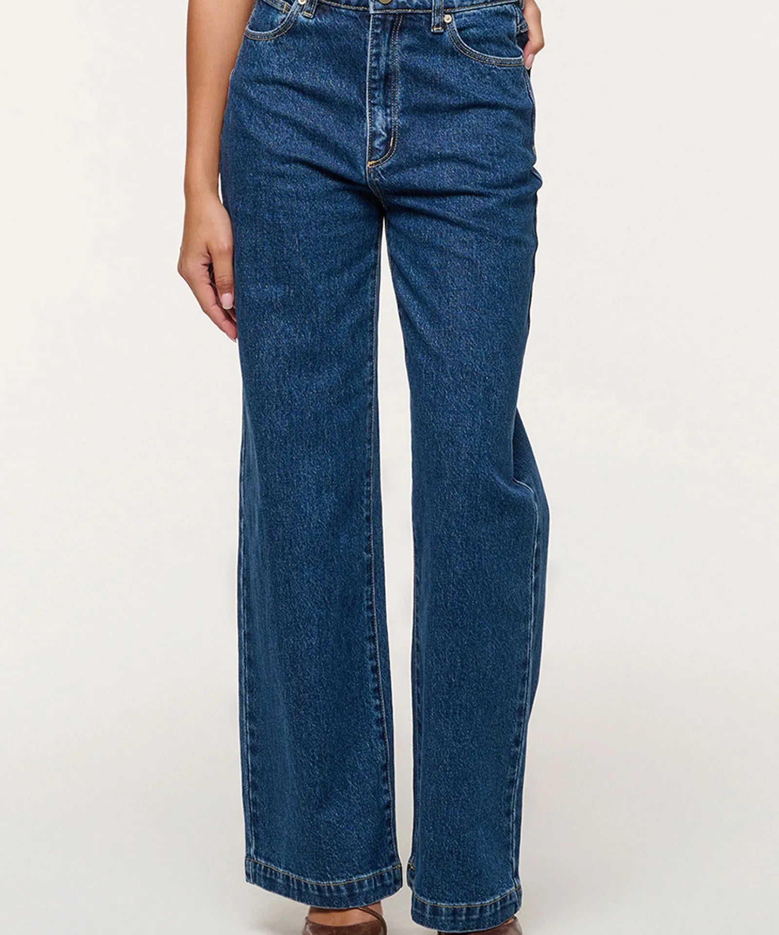 abrand-94-high-wide-petite-jeans-tara1.webp
