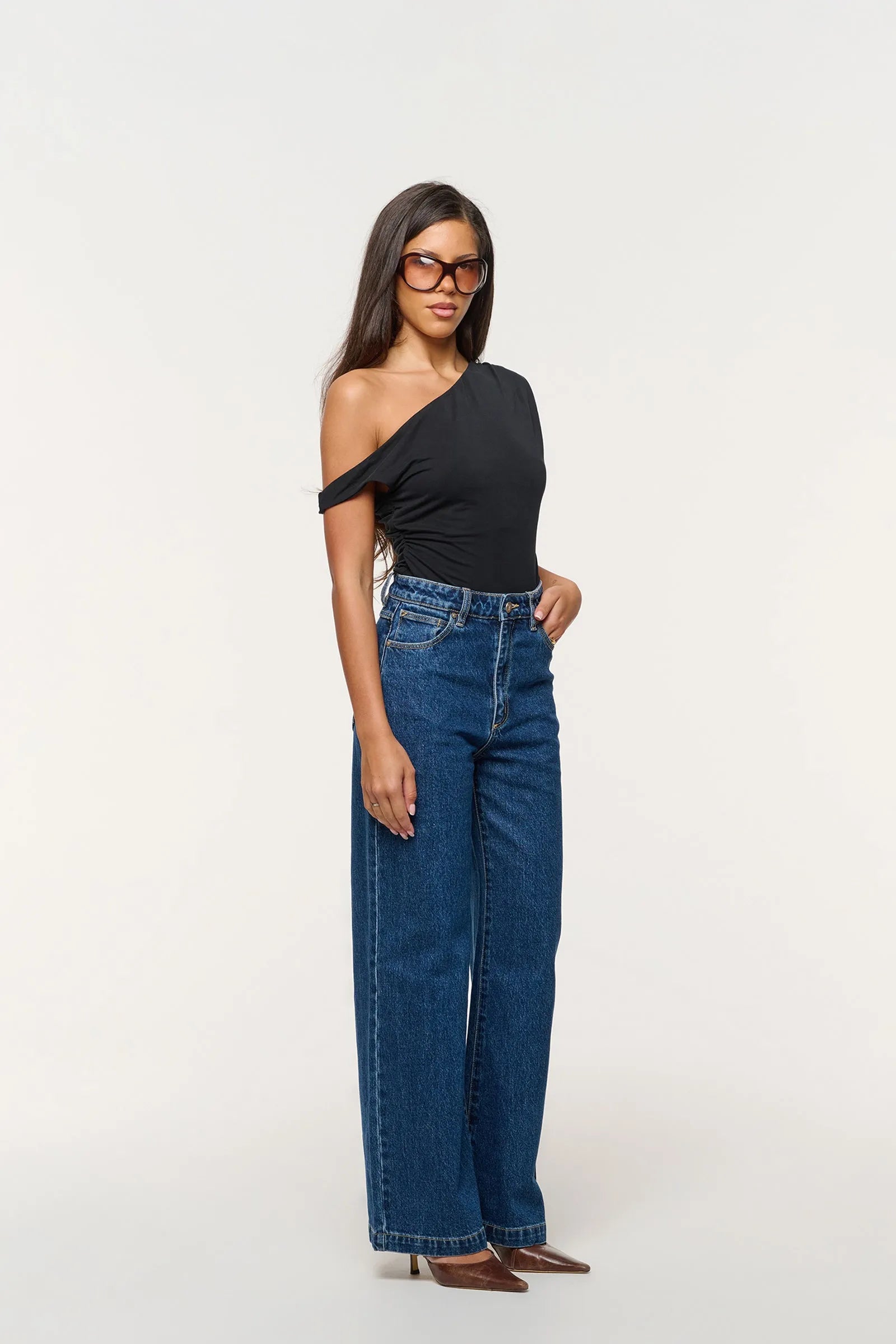 ABRAND 94 HIGH & WIDE PETITE JEANS – TARA