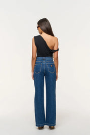 ABRAND 94 HIGH & WIDE PETITE JEANS – TARA