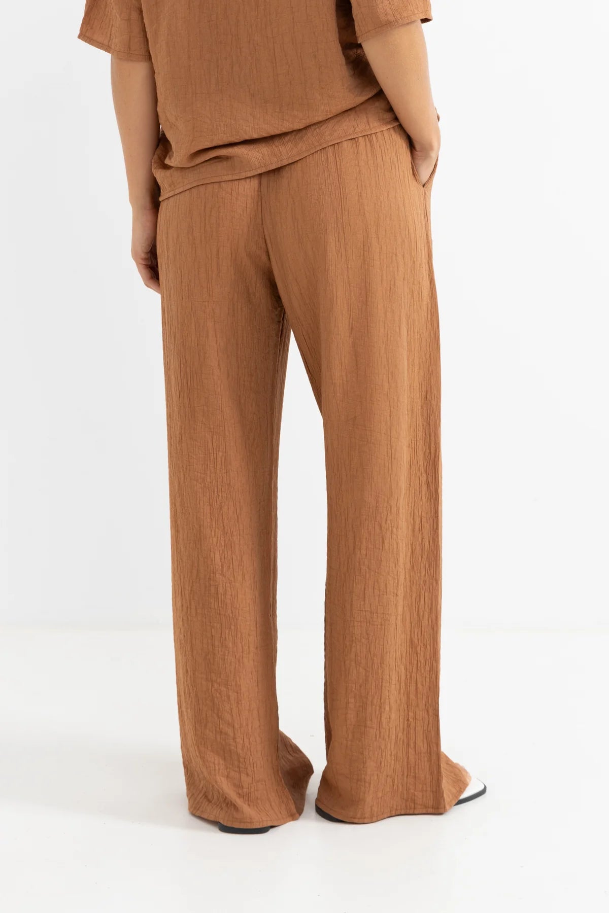 AIRLIE BEACH PANT – WOMENS MID-WAIST RELAXED STRAIGHT LEG BEACH PANT – ALMOND