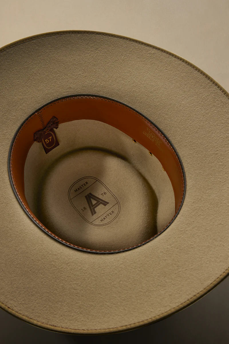 AKUBRA CATTLEMAN HAT IN SAND -  WIDE BRIM OUTBACK HAT