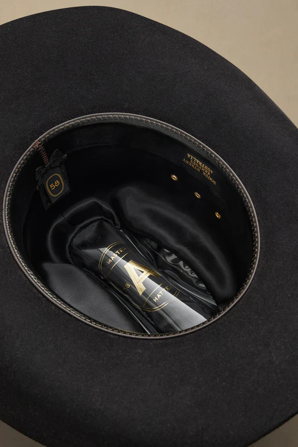 AKUBRA OUTBACK CLUB HAT BLACK LEGENDS SERIES LEE KERNAGHAN