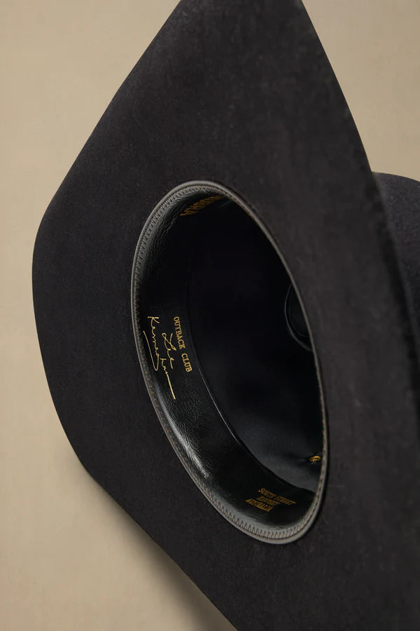 AKUBRA OUTBACK CLUB HAT BLACK LEGENDS SERIES LEE KERNAGHAN