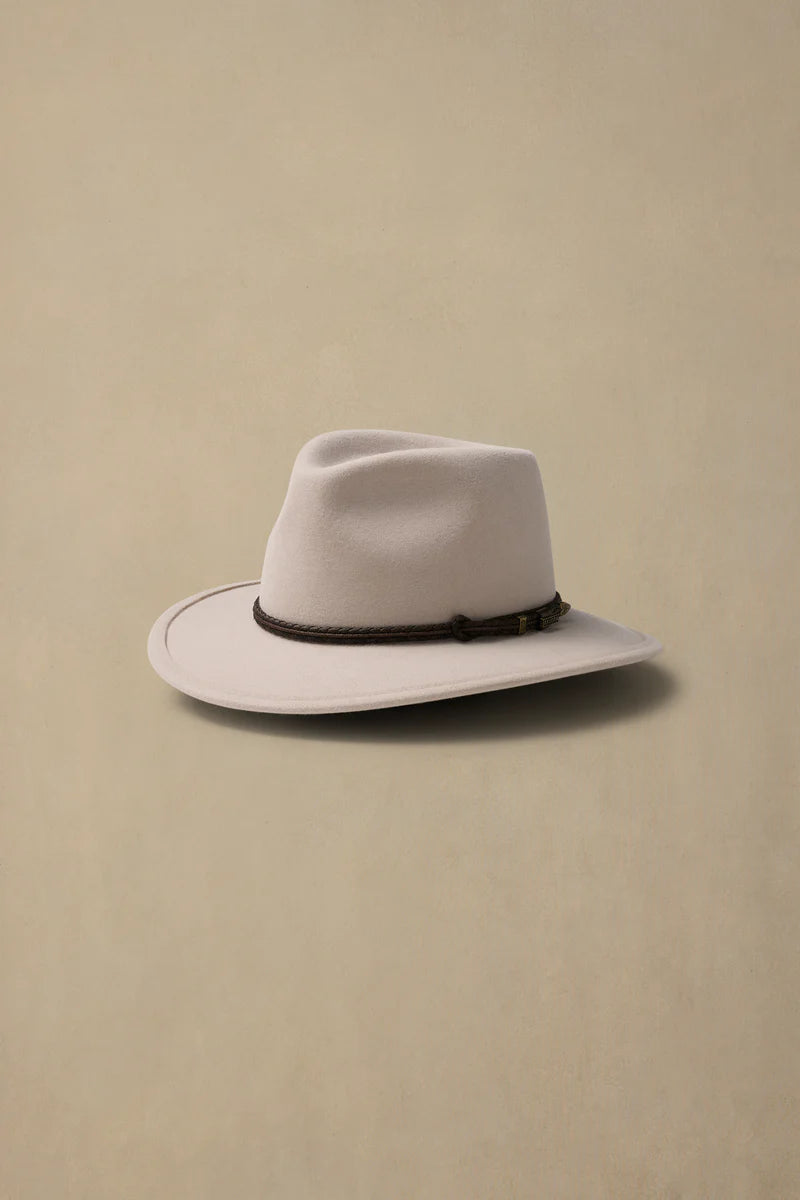 AKUBRA TRAVELLER HAT LIGHT SAND AUSTRALIAN MADE FELT HAT