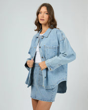 ALL ABOUT EVE DALE DENIM SHACKET WOMENS LONG DENIM SHIRT JACKET LIGHT BLUE