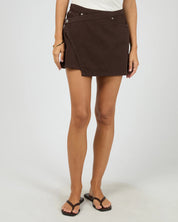 ALL ABOUT EVE LENNI DENIM MINI SKORT - BROWN