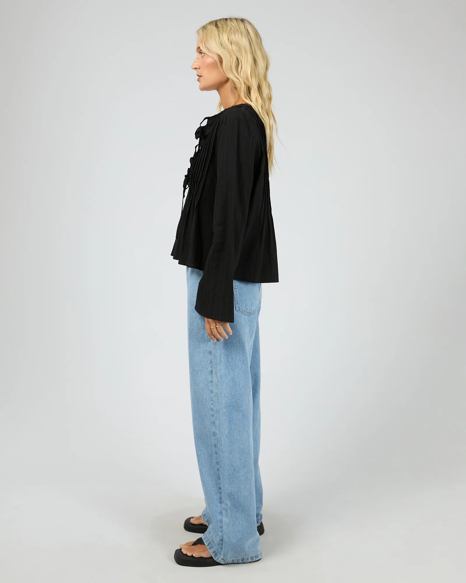 ALL ABOUT EVE NYXIE RUFFLE TOP WOMENS LONG SLEEVE BLOUSE BLACK