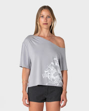 RUSTY SALLY SLOUCH OFF SHOULDER GRAPHIC TEE WOMENS GREY WHITE